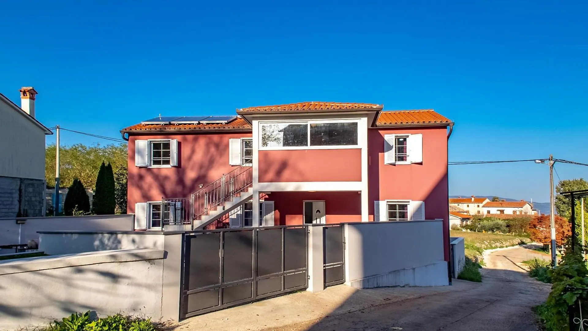 Countryside Apartments Pius Labin